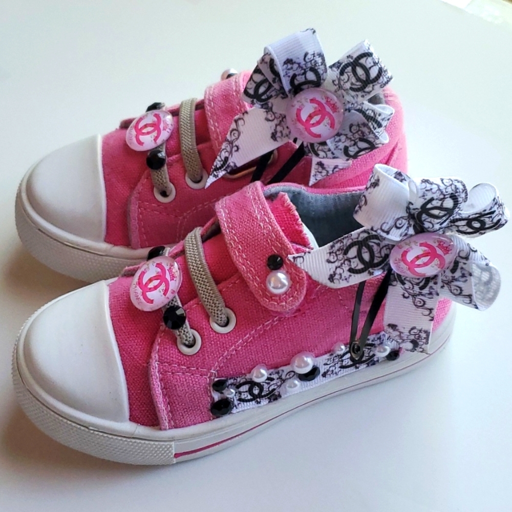 Girls Luxury Pink Bling Sneakers-Sz 6T Custom made matching hair bows set (2)